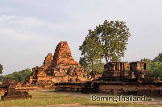 เจดีย์ทรงสี่เหลี่ยม วัดพระพายหลวง